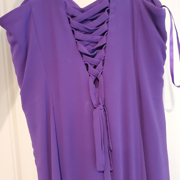 Gown dress - Picture 4 of 4